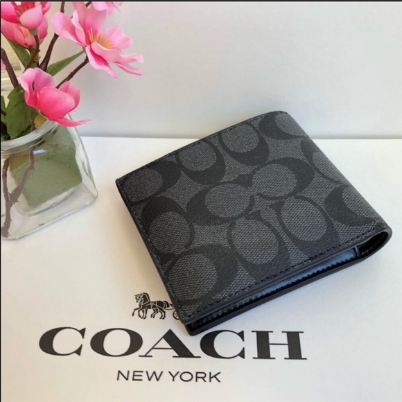 πΉ Coach Menβs Compact ID Signature Wallet F74993 - Picture 3 of 8